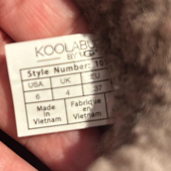 Koolaburra by Ugg boots for girls size 6 black - Picture 6 of 6